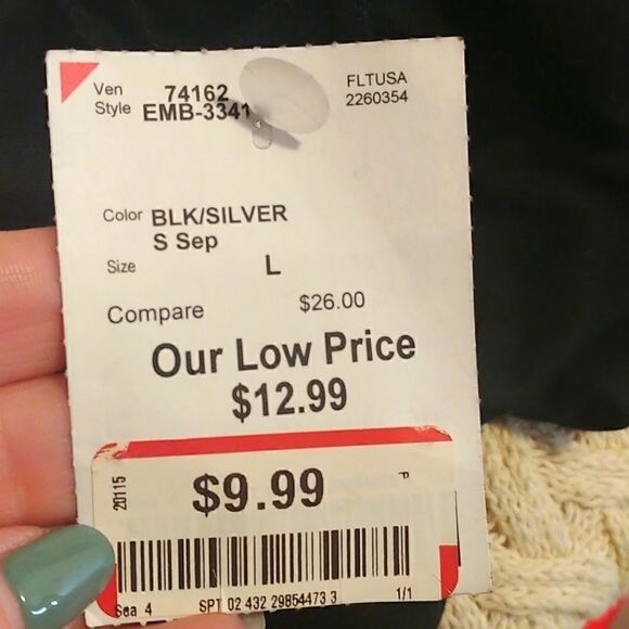 Discreet. NWT. Women's black top with silver bling! Size Large. - Picture 8 of 9